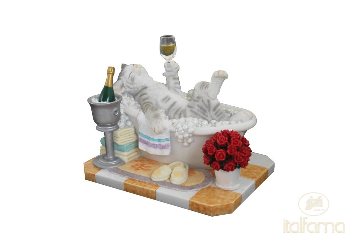 Italfama CAT IN BATHTUB