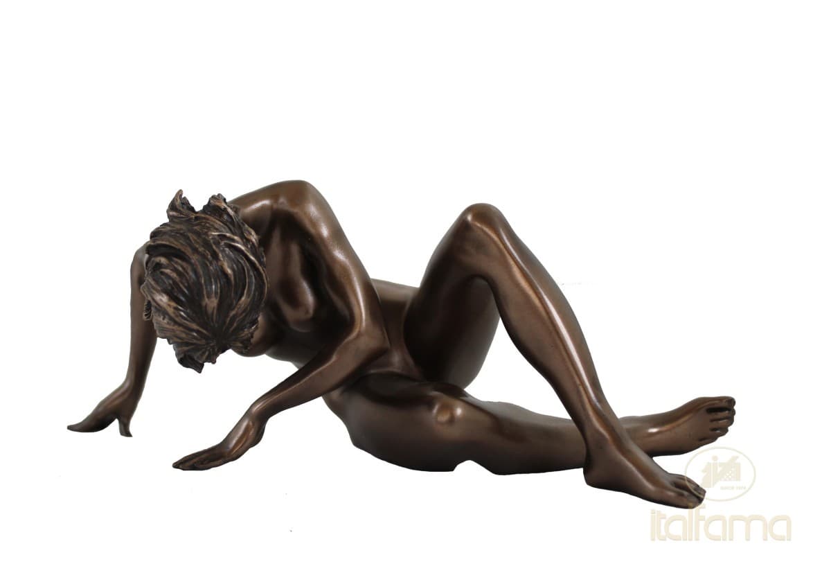 Italfama NUDE OF WOMAN UNWAVERING