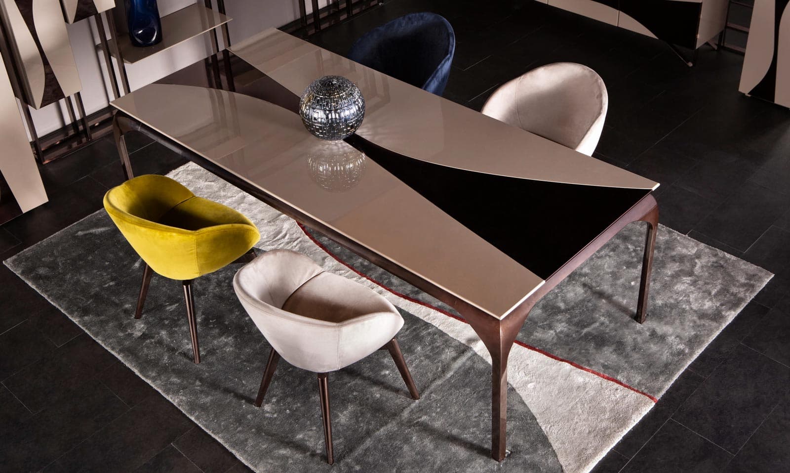 Epoque by Egon Furstenberg Krypton Table