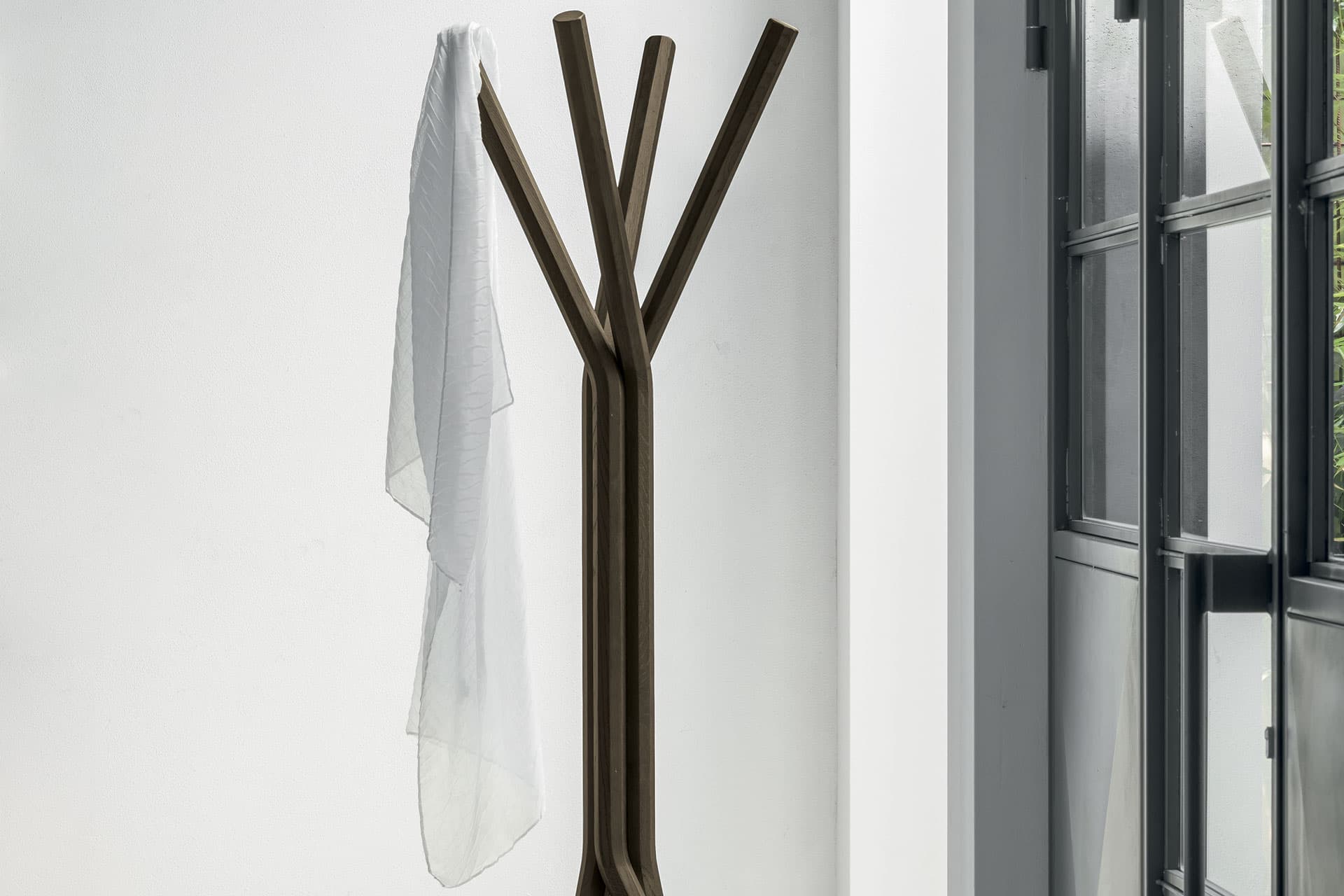 Tomasella Tree home accessory